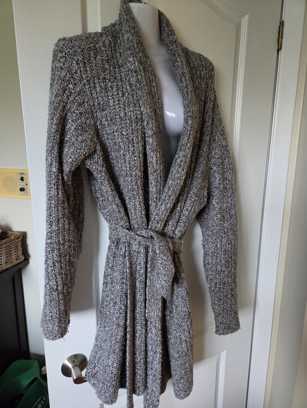 LONG KNITTED BELTED CARDIGAN COAT